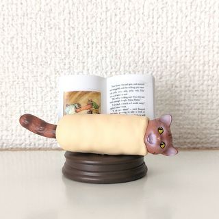 ●ピーターラビット ブックフィギュア こねこのトム(キャラクターグッズ)