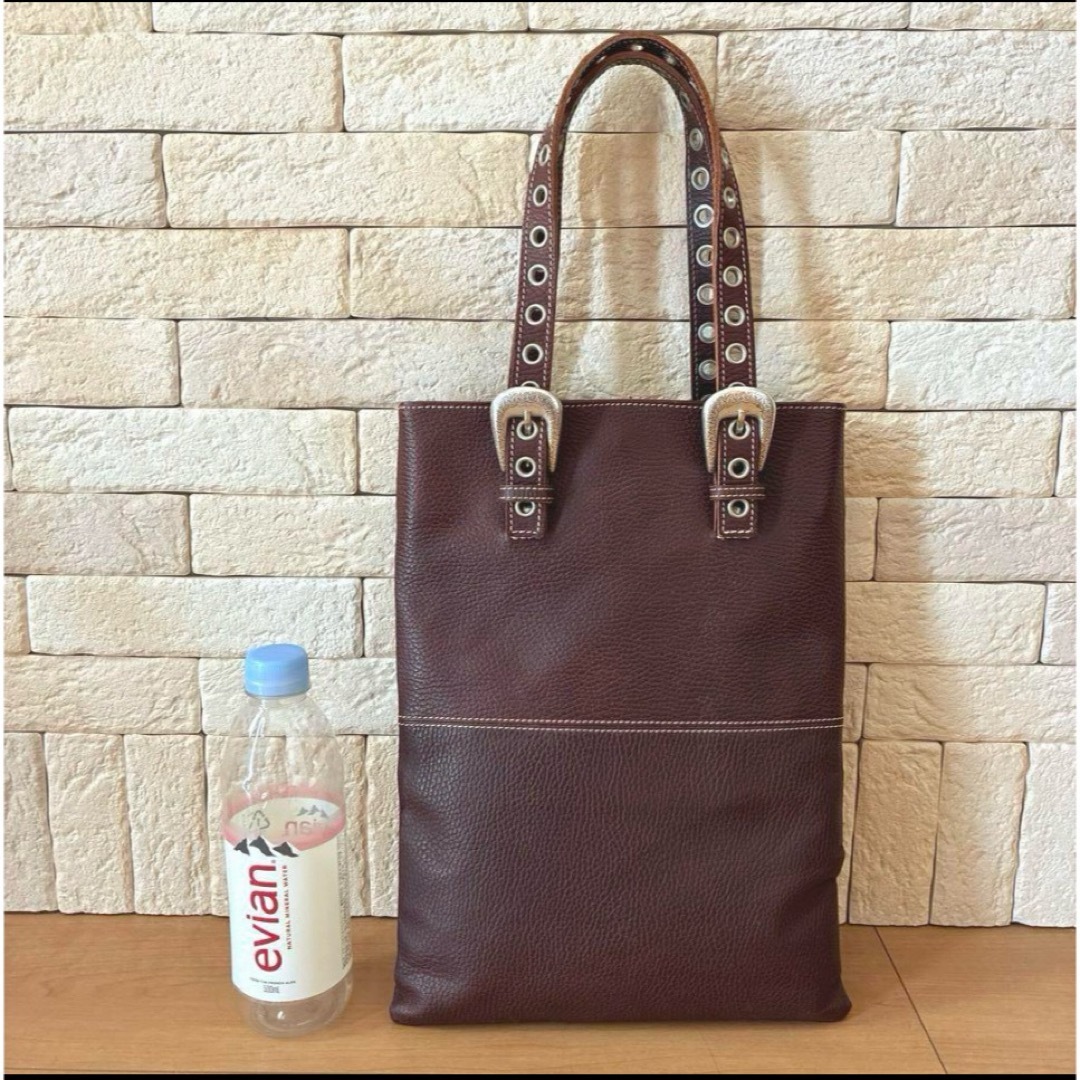 本革トートバッグ ウエスタン風 ハトメベルトハンドル  ユニセックス  レディースのバッグ(トートバッグ)の商品写真