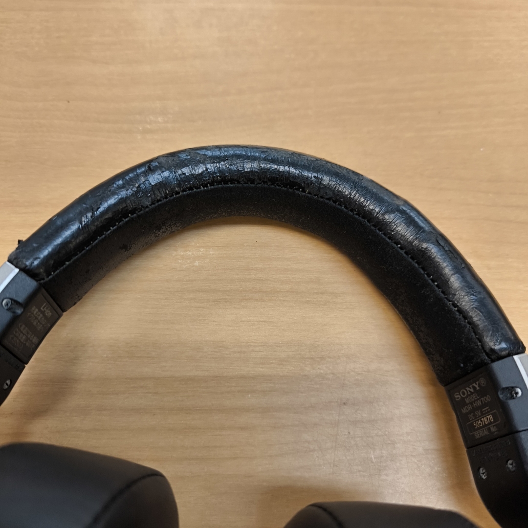 SONY(ソニー)のジャンク SONY ヘッドホン MDR-HW700DS スマホ/家電/カメラのオーディオ機器(ヘッドフォン/イヤフォン)の商品写真