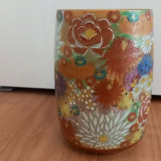 九谷焼 九谷　光峰　 花詰　菊詰 金彩 湯呑茶碗　食器(陶芸)