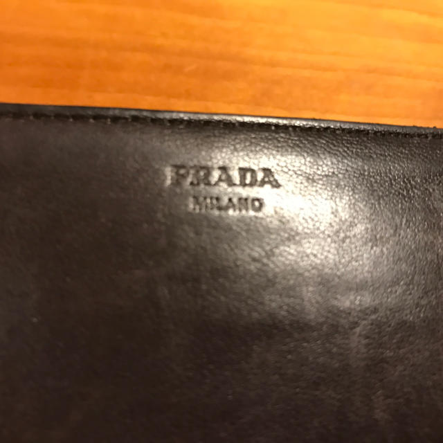 PRADA(プラダ)のPURADA トカゲ皮の財布 正規品 希少 レディースのファッション小物(財布)の商品写真