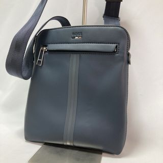 HUGO BOSS - 【美品】HUGO BOSS ヒューゴ ボス ショルダーバッグ サコッシュ NVY