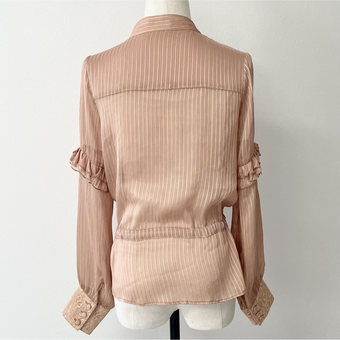 MIIA(ミーア)の１回着　ミーア　レース　フリル使い　ブラウス レディースのトップス(シャツ/ブラウス(長袖/七分))の商品写真