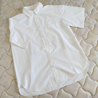 ジーユー(GU)のGU／ジーユー オーバーサイズシャツ 5分袖 白 Sサイズ(シャツ/ブラウス(半袖/袖なし))