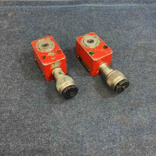 大阪ジャッキ　油圧ジャッキ　型式不明　2個セット【八潮店】(工具)