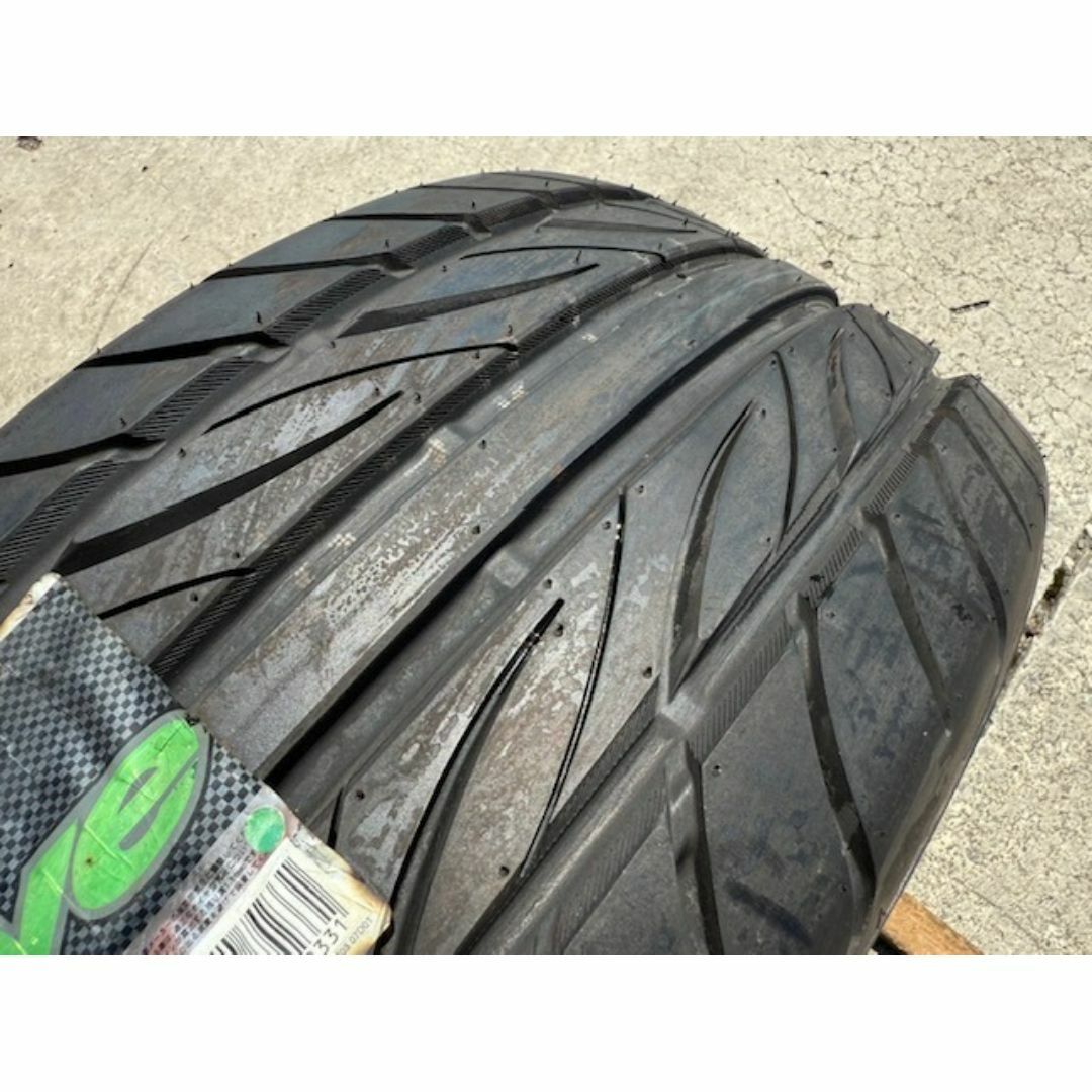 新品1本のみ ヨコハマ DNA Sドライブ 235/50R17 2010年製 自動車/バイクの自動車(タイヤ)の商品写真