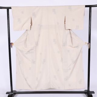 紬　オフホワイト濃淡　藍　黒　幾何学模様　100亀甲　T628(着物)