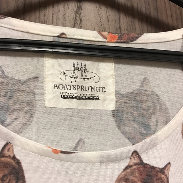 bortsprungt(ボシュプルメット)のボシュプルメットTシャツ レディースのトップス(Tシャツ(半袖/袖なし))の商品写真