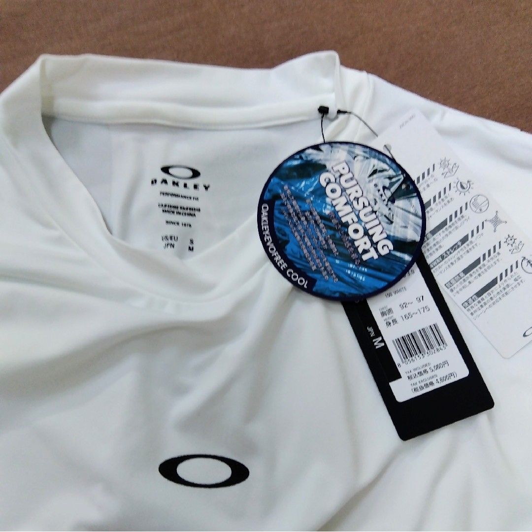 Oakley(オークリー)の[新品] OAKLEY オークリー ロンT 長袖Tシャツ バックプリント M メンズのトップス(Tシャツ/カットソー(七分/長袖))の商品写真