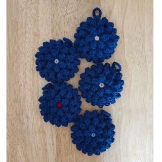 ハンドメイド アクリルたわし ネイビー