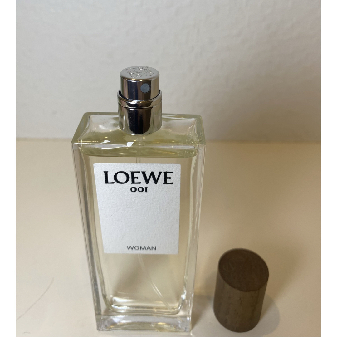 LOEWE(ロエベ)の【50mlほぼ未使用】LOEWE 001 woman ロエベ 001 ウーマン コスメ/美容の香水(香水(女性用))の商品写真