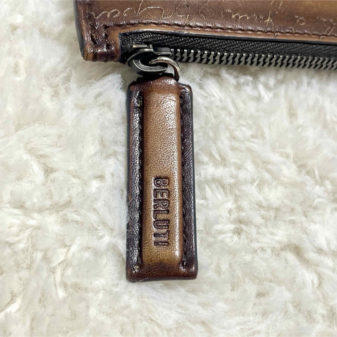 BERLUTI(ベルルッティ)のBERLUTI ベルルッティ カリグラフィ レザー フラグメントケース メンズのファッション小物(コインケース/小銭入れ)の商品写真