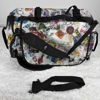 ザノースフェイス(THE NORTH FACE)のMサイズ　廃盤　限定　ノースフェイス ダッフルバッグ　　ステッカープリント2 白(ボストンバッグ)