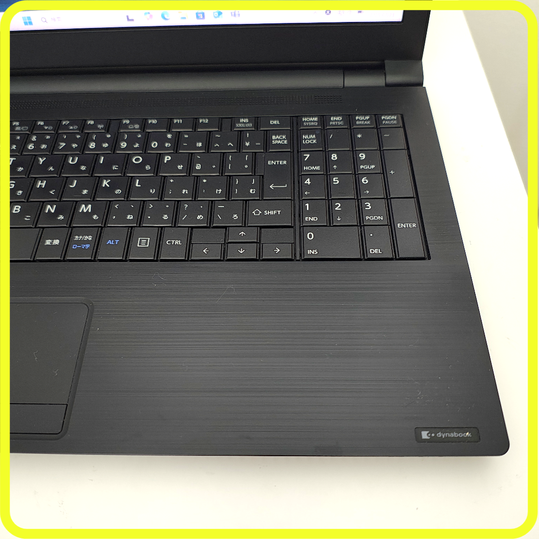 美品 セール SSD⭐️ノートパソコン windows11 office 559