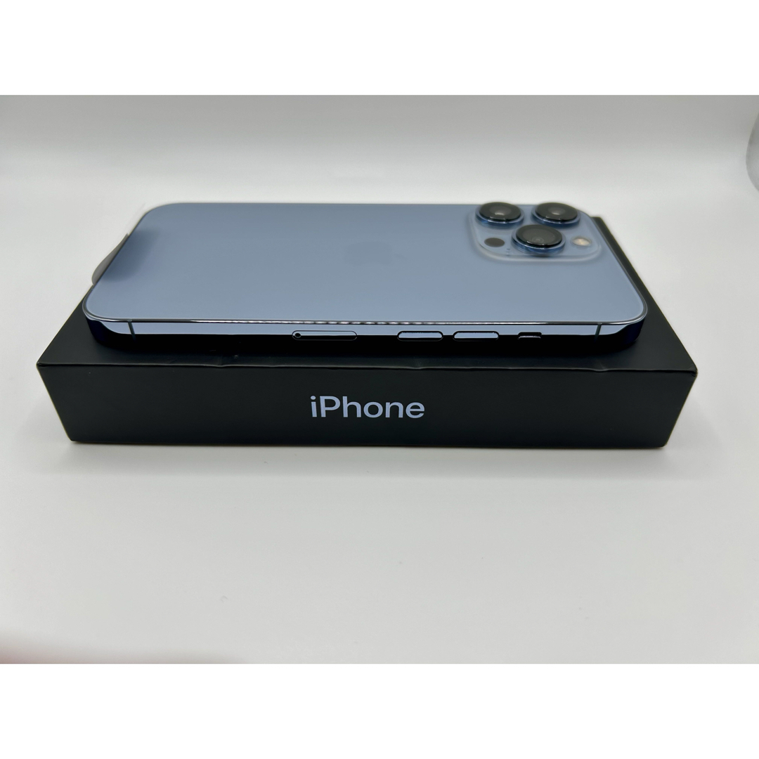 iPhone(アイフォーン)の【新品未使用】iPhone 13 Pro 256GB シエラブルー スマホ/家電/カメラのスマートフォン/携帯電話(スマートフォン本体)の商品写真
