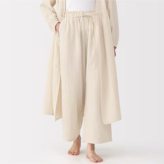 ムジルシリョウヒン(MUJI (無印良品))のMUJI(カジュアルパンツ)