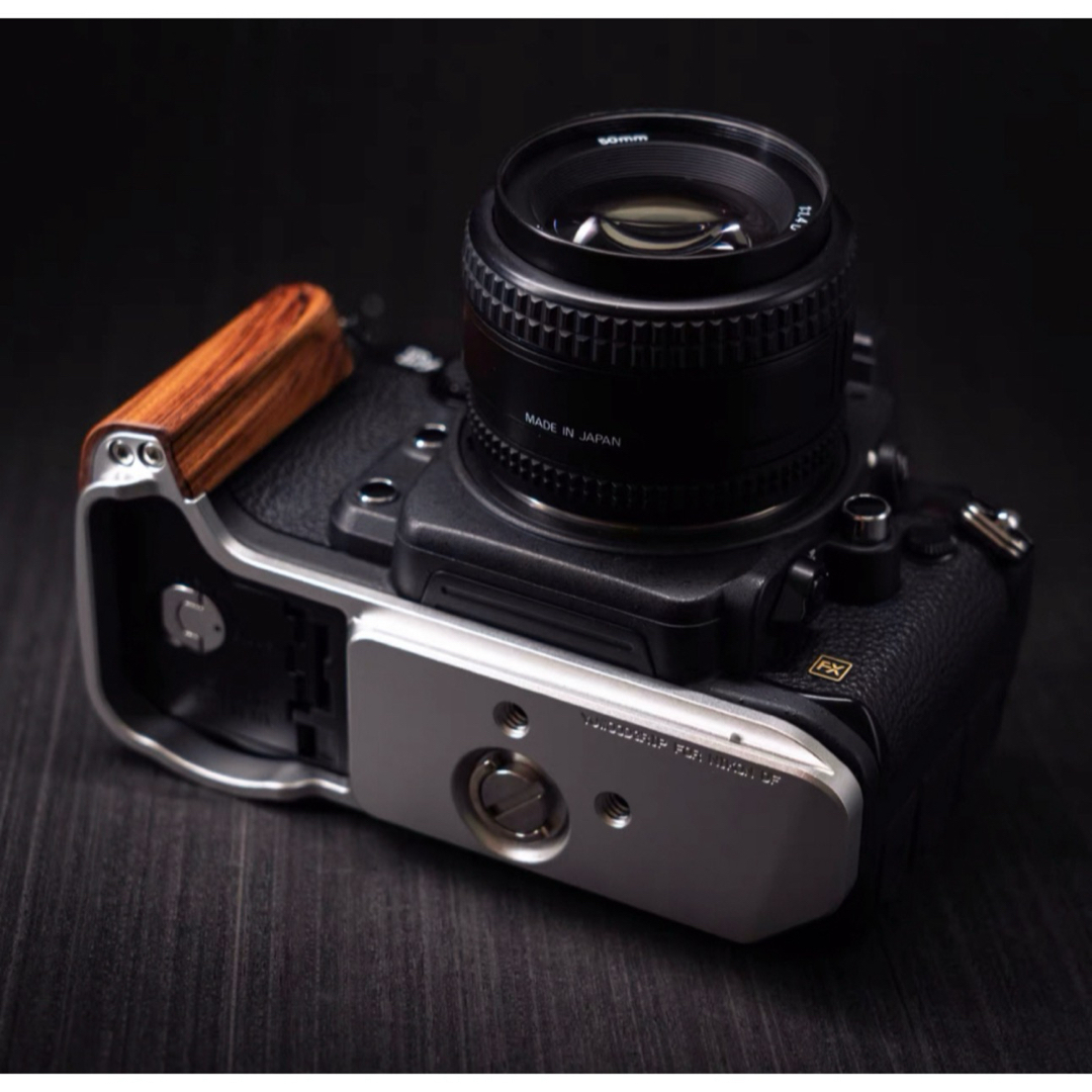 新品 Nikon ニコン DF df 用 ハンドグリップ スマホ/家電/カメラのカメラ(デジタル一眼)の商品写真