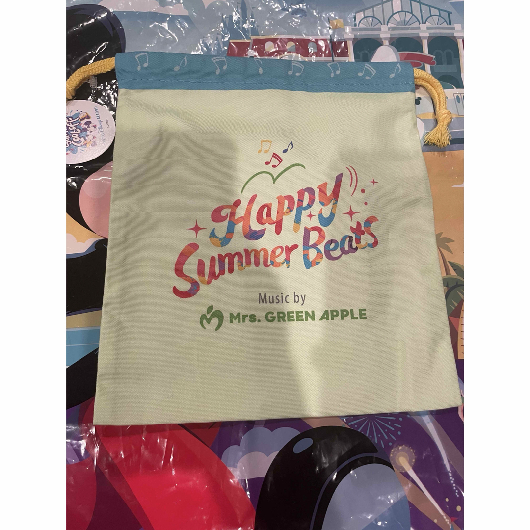 Disney(ディズニー)のディズニー Mrs. GREEN APPLE 巾着 エンタメ/ホビーのタレントグッズ(ミュージシャン)の商品写真