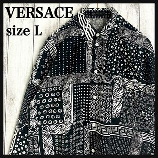 ヴェルサーチ(VERSACE)の【美品】ヴェルサーチ 長袖シャツ モノトーン 総柄 ブラック メデューサ L(Tシャツ/カットソー(七分/長袖))