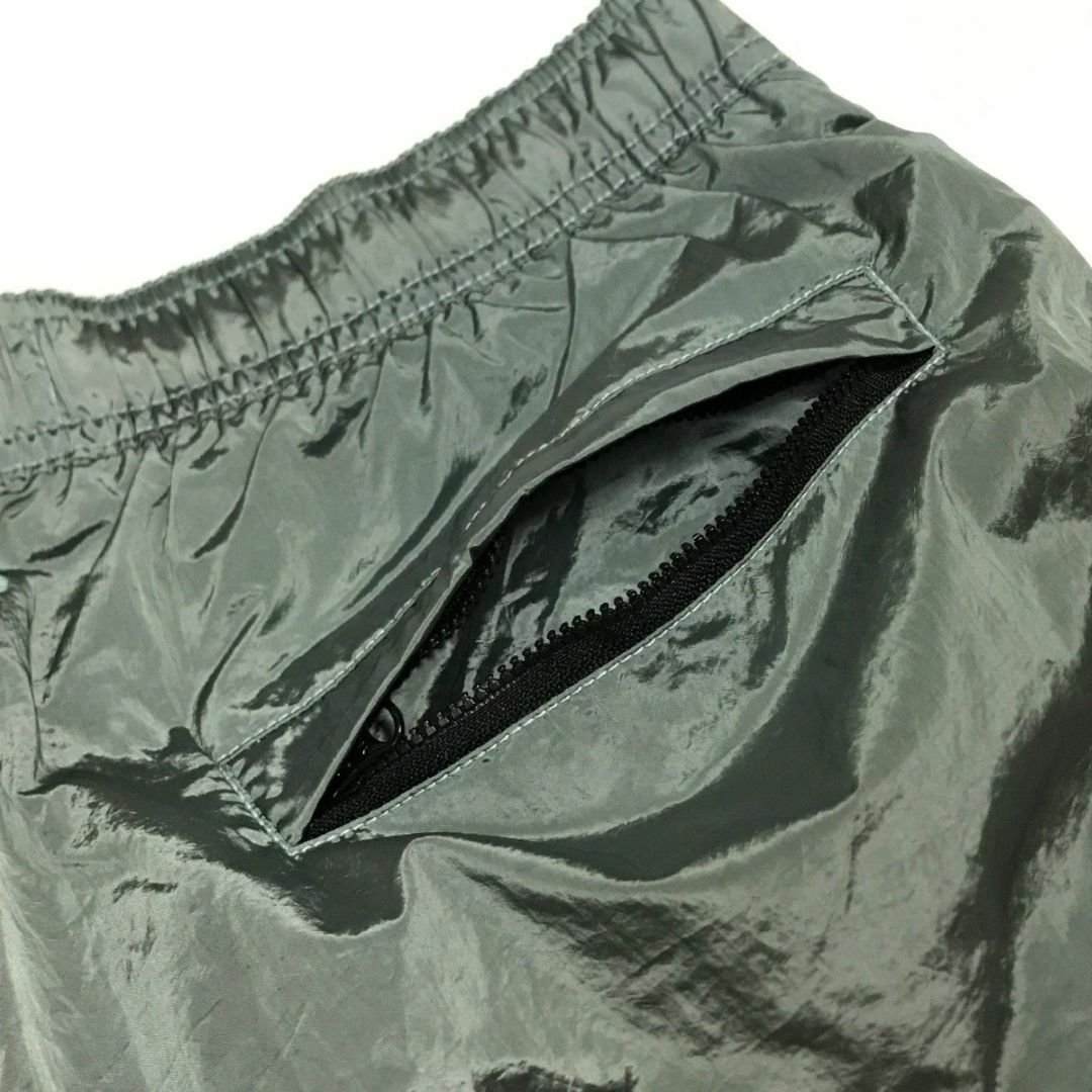 STONE ISLAND(ストーンアイランド)のSTONE ISLAND SWIM PANTS 　グレー　M　ナイロンメタル　 メンズのパンツ(ショートパンツ)の商品写真
