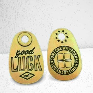 グッドラック　GOOD LUCK　ゴールド　キーホルダー　チャーム　幸運　お守り