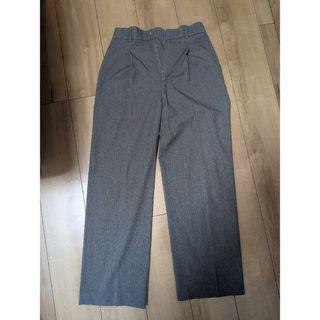 ユニクロ(UNIQLO)のUNIQLO　タックワイドパンツ　グレー(カジュアルパンツ)