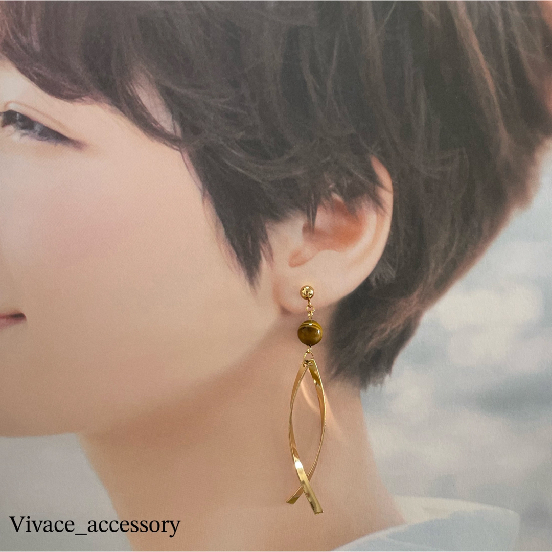 【1点限り】 タイガーアイ×ゴールド スティック シンプル ピアス イヤリング ハンドメイドのアクセサリー(ピアス)の商品写真