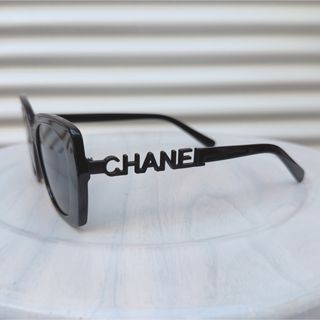シャネル(CHANEL)のシャネル サングラス ロゴ ブラック(サングラス/メガネ)