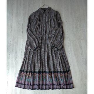 ヴィンテージ(VINTAGE)のヴィンテージ古着 花柄 プリーツ ワンピース くるみボタン(ロングワンピース/マキシワンピース)