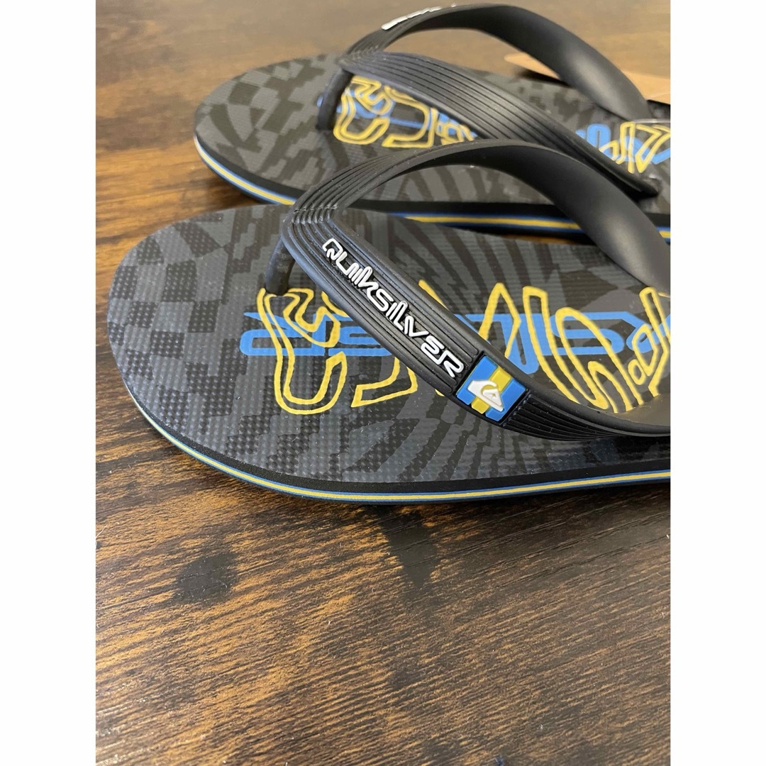 QUIKSILVER(クイックシルバー)の新品　Quiksilver クイックシルバー　ビーチサンダル　22cm キッズ/ベビー/マタニティのキッズ靴/シューズ(15cm~)(サンダル)の商品写真