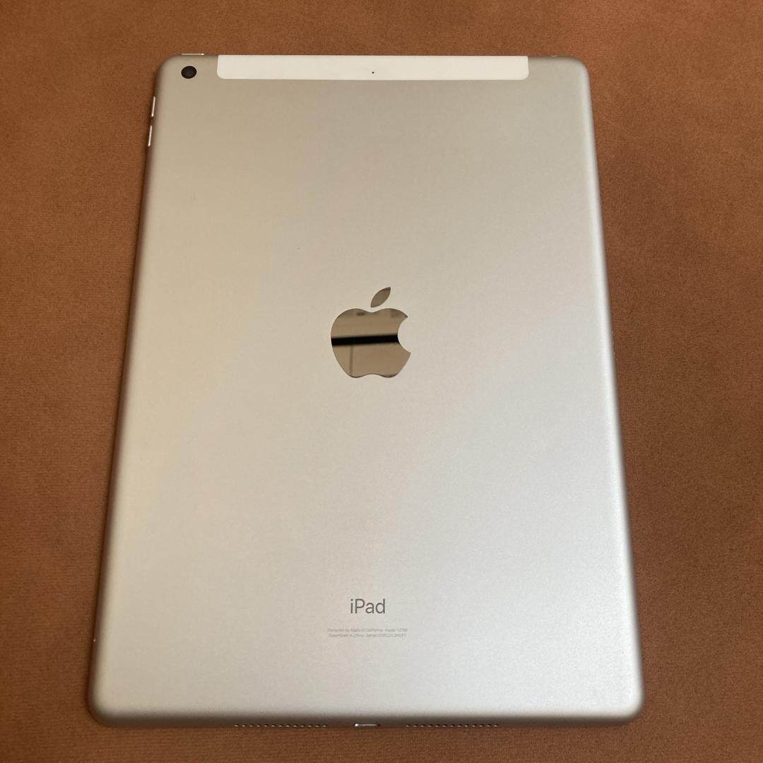 iPad(アイパッド)の565【早い者勝ち】電池良好☆iPad7 第7世代 128GB SIMフリー☆ スマホ/家電/カメラのPC/タブレット(タブレット)の商品写真