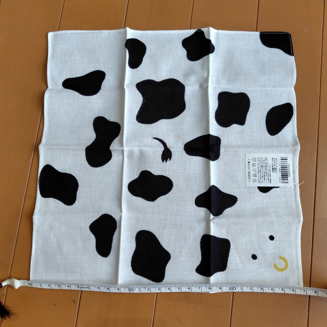 牛のハンカチ レディースのファッション小物(ハンカチ)の商品写真