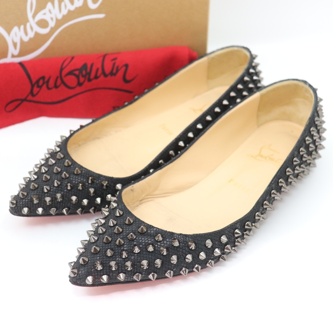 Christian Louboutin(クリスチャンルブタン)のIT3HG6176A00 Christian Louboutin クリスチャンルブタン スタッズ ポインテッドトゥ フラットシューズ パンプス ブラック サイズ 38.5 レディースの靴/シューズ(バレエシューズ)の商品写真