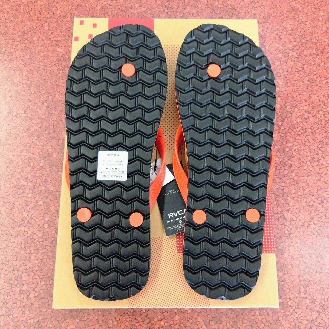 RVCA(ルーカ)の[新品] RVCA ルーカ サンダル RVCAロゴ 28cm 黒/オレンジ メンズの靴/シューズ(サンダル)の商品写真