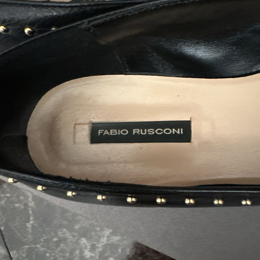 FABIO RUSCONI(ファビオルスコーニ)のFABIO RUSCONI ファビオ ルスコーニスタッズ付きフラットシューズ レディースの靴/シューズ(その他)の商品写真