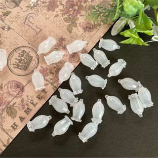 【1925】アクリルフラワービーズ 釣鐘型 20個 400円