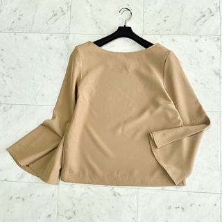 プラステ(PLST)の美品　PLST プラステ　ブラウス　長袖　ベージュ　M(シャツ/ブラウス(長袖/七分))