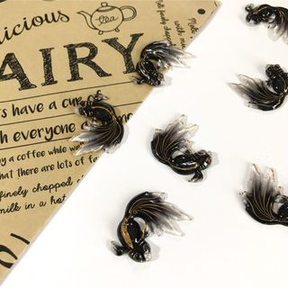【1172】アクリルパーツ 金魚 ブラック 10個  400円(各種パーツ)