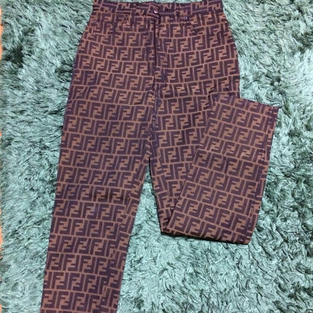 普及型FENDI - FENDI ズッカ柄パンツの通販 by sy shop|フェンディ