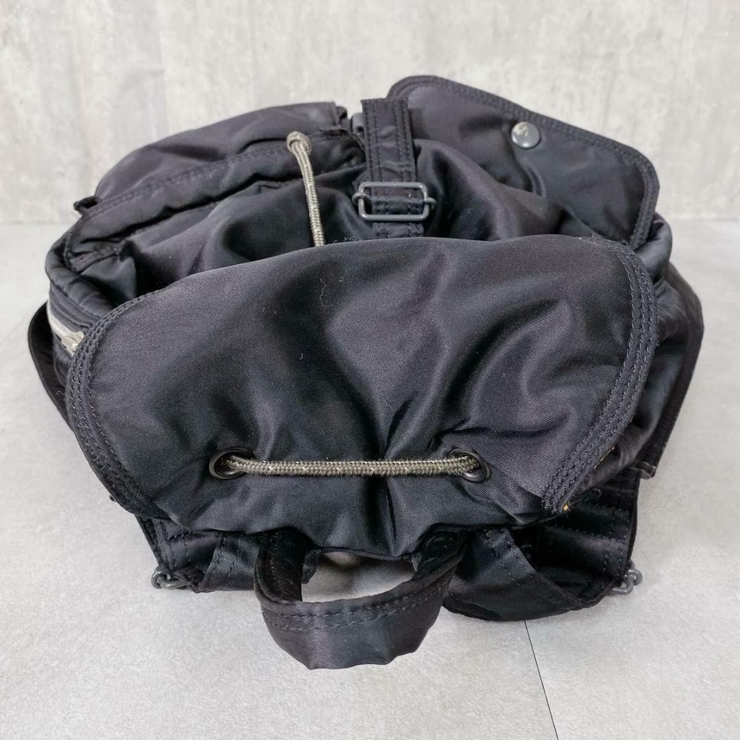 Y796 吉田カバン PORTER TANKER リュックサック デイバッグ 黒 レディースのバッグ(リュック/バックパック)の商品写真
