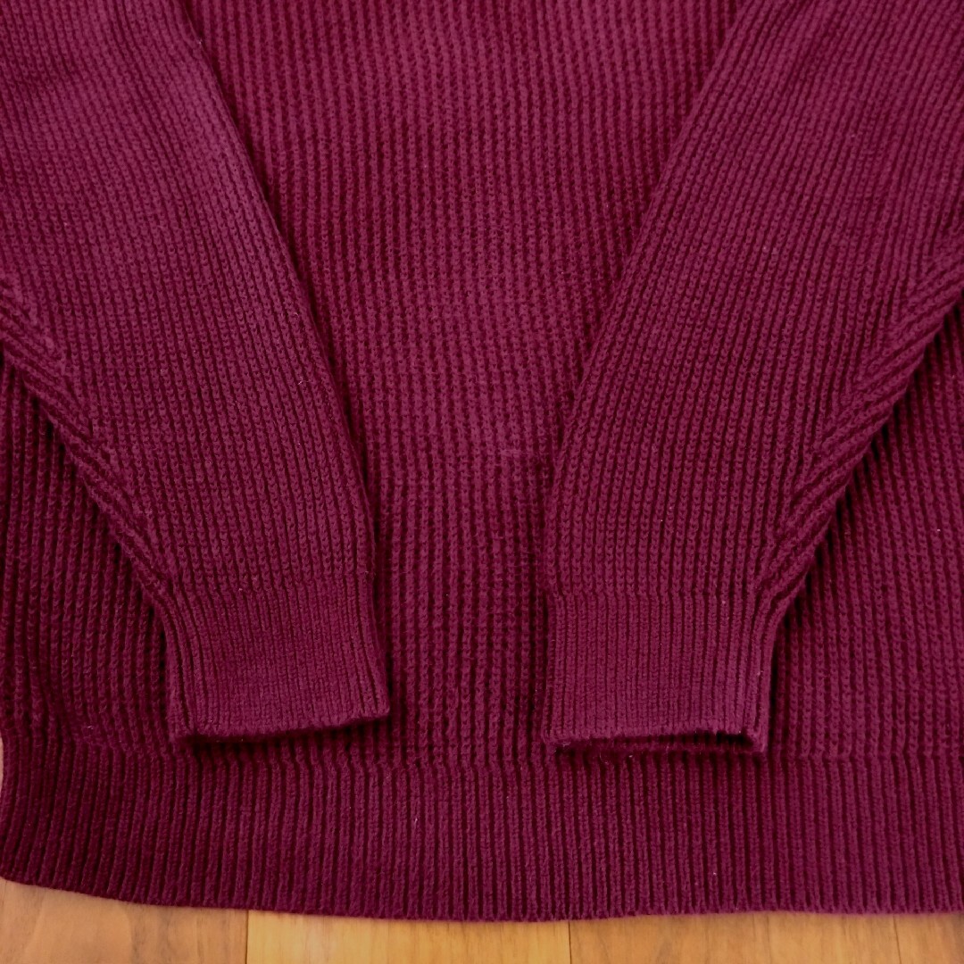 UNIQLO(ユニクロ)のUNIQLO オーバーサイズ Vネックセーター Lサイズ ワインレッド ユニクロ レディースのトップス(ニット/セーター)の商品写真