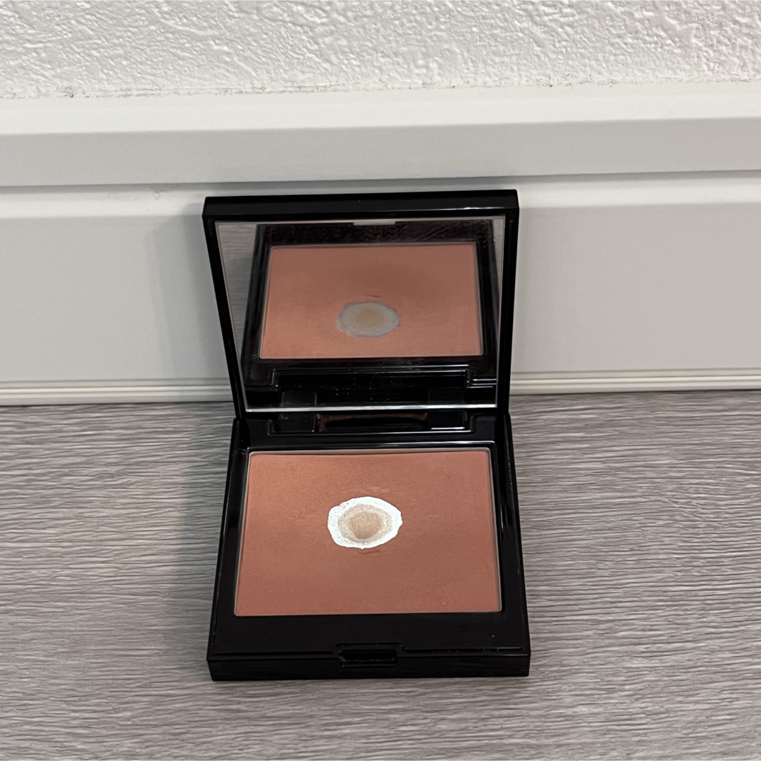 laura mercier(ローラメルシエ)のローラメルシエ ブラッシュカラー インフェージョン チーク 06 コスメ/美容のベースメイク/化粧品(チーク)の商品写真