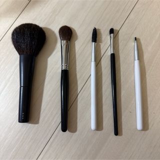 アールエムケー(RMK)の美品　RMK フェイス　チーク　アイシャドウ　アイブロウ　メイクブラシセット(チーク/フェイスブラシ)