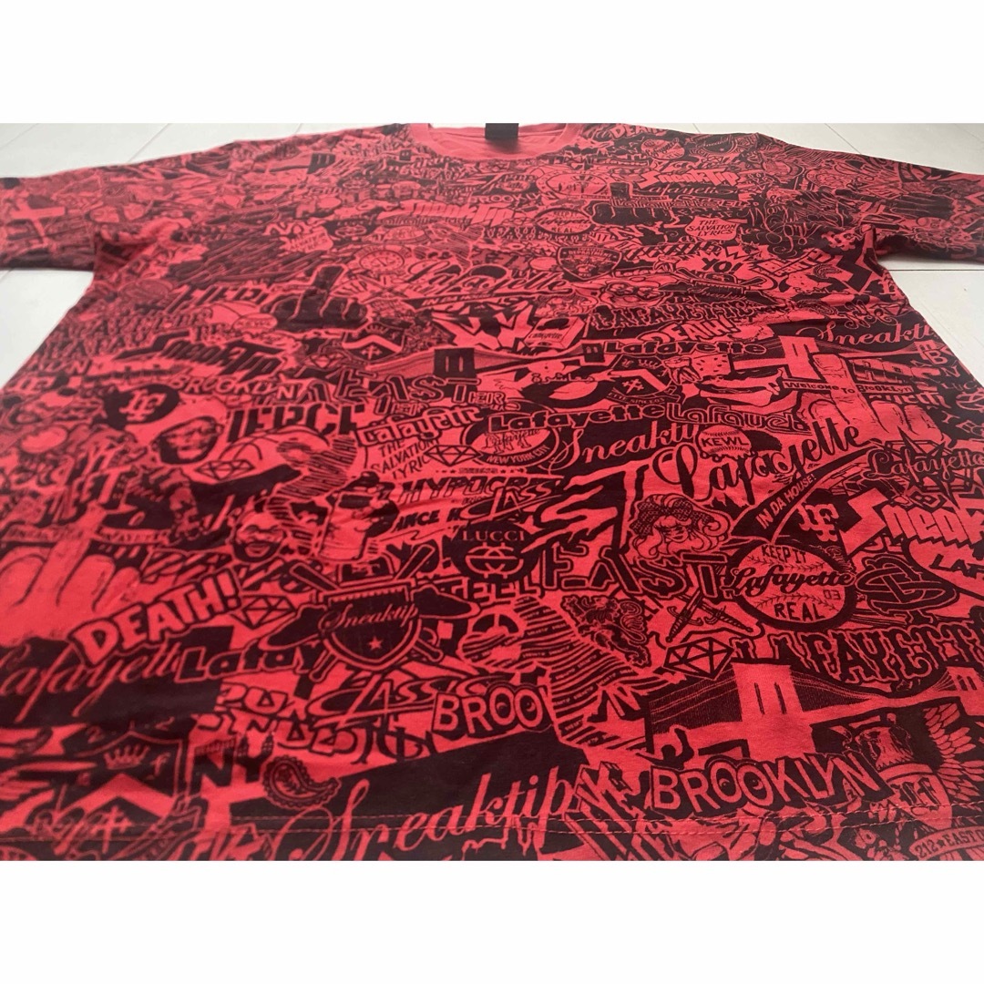 Lafayette(ラファイエット)の未使用 美品 カナダ製 SNEAKTIP LAFAYETTE 総柄 TシャツXL メンズのトップス(Tシャツ/カットソー(半袖/袖なし))の商品写真