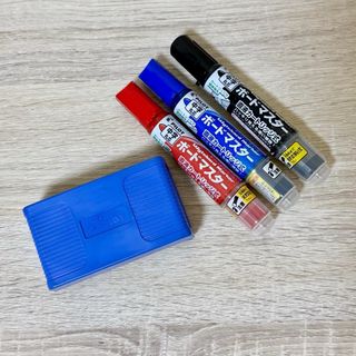 パイロット(PILOT)のボードマーカー（黒・青・赤）と ボードイレーザーのセット(ペン/マーカー)
