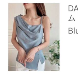シーイン(SHEIN)のシーイン　dazy ブルー　ブラウス　ワンホン　サテン ノースリーブ(シャツ/ブラウス(半袖/袖なし))