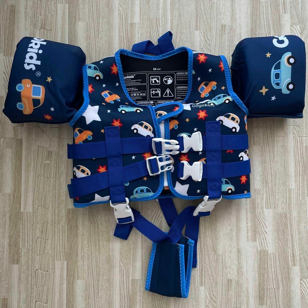 ✨キッズ ライフジャケット✨Mサイズ（4-6歳）幼児 浮き輪 アームヘルパー スポーツ/アウトドアのスポーツ/アウトドア その他(マリン/スイミング)の商品写真