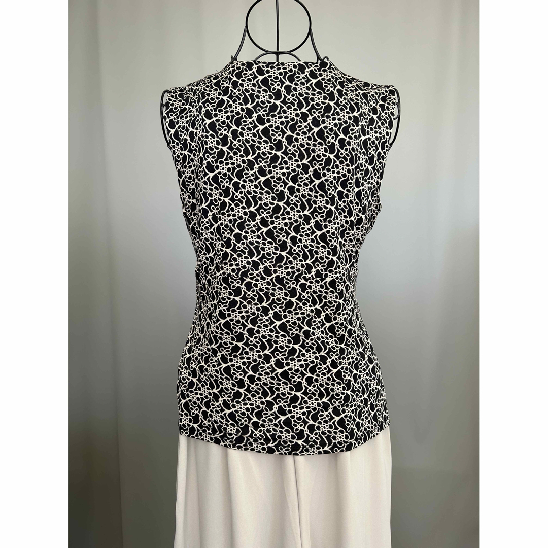 Max Mara(マックスマーラ)のMax Mara リボン付きV襟ブラウス レディースのトップス(シャツ/ブラウス(半袖/袖なし))の商品写真
