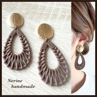 2点目より半額　ハンドメイド　ピアス　イヤリング