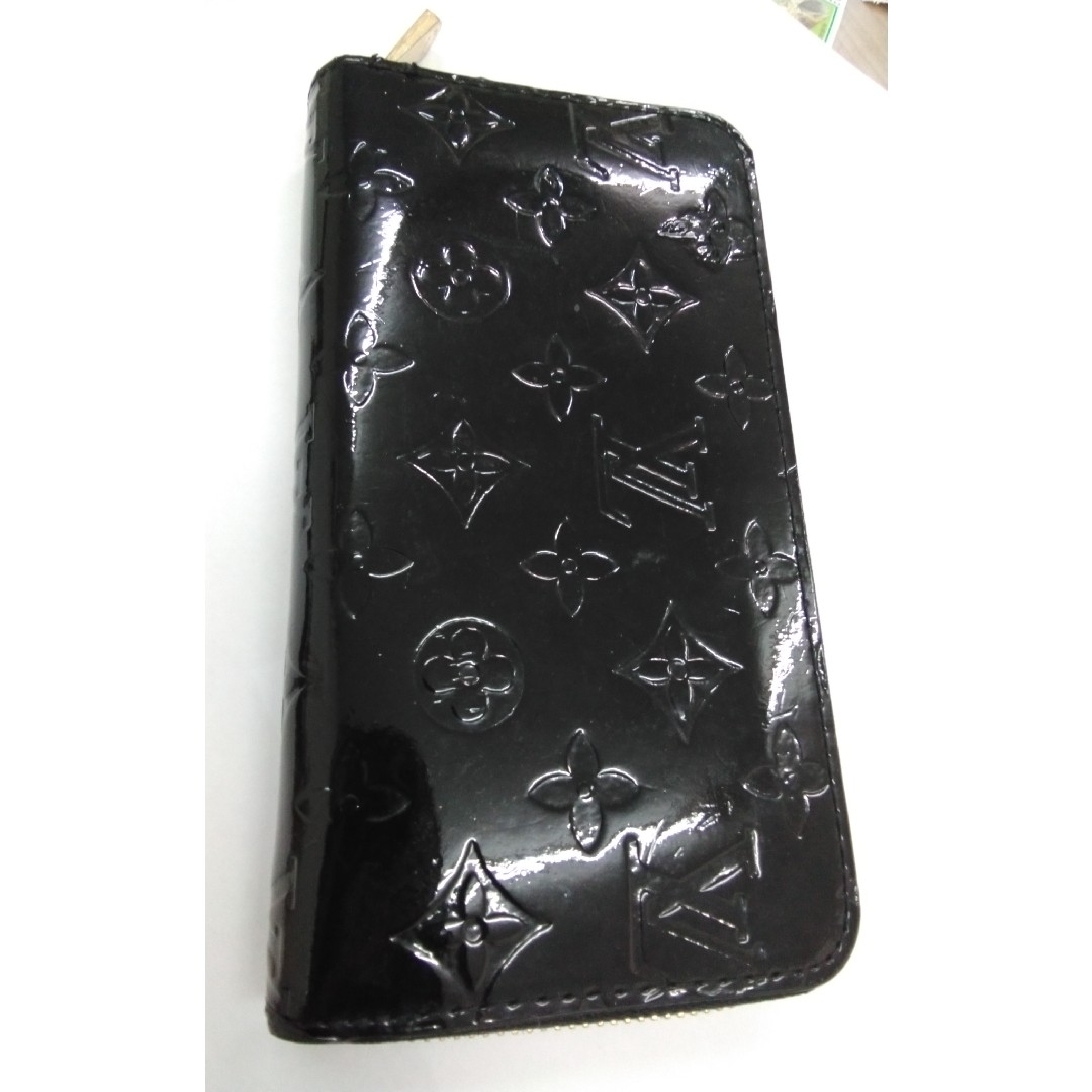 LOUIS VUITTON(ルイヴィトン)のヴィトン　ヴェルニ　ラウンドファスナー　長財布 レディースのファッション小物(財布)の商品写真